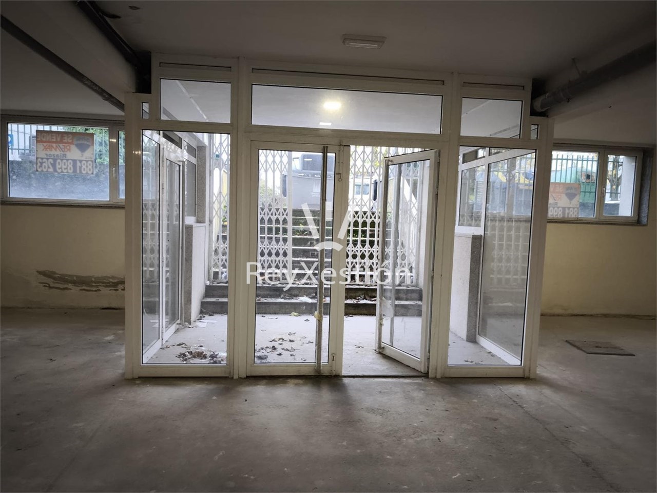 Foto 5 Véndese LOCAL SEMISÓTANO, en Rúa Pelamios 16, Campus Norte, Santiago. 