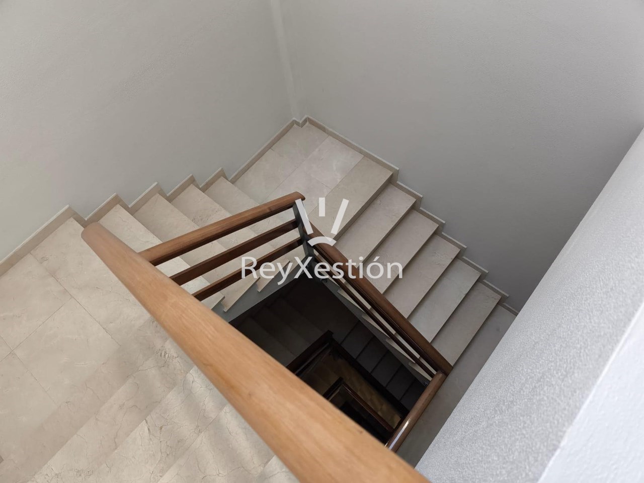 Foto 13 VÉNDESE PISO EN ZONA NORTE - Rua Salvadas, SANTIAGO DE COMPOSTELA