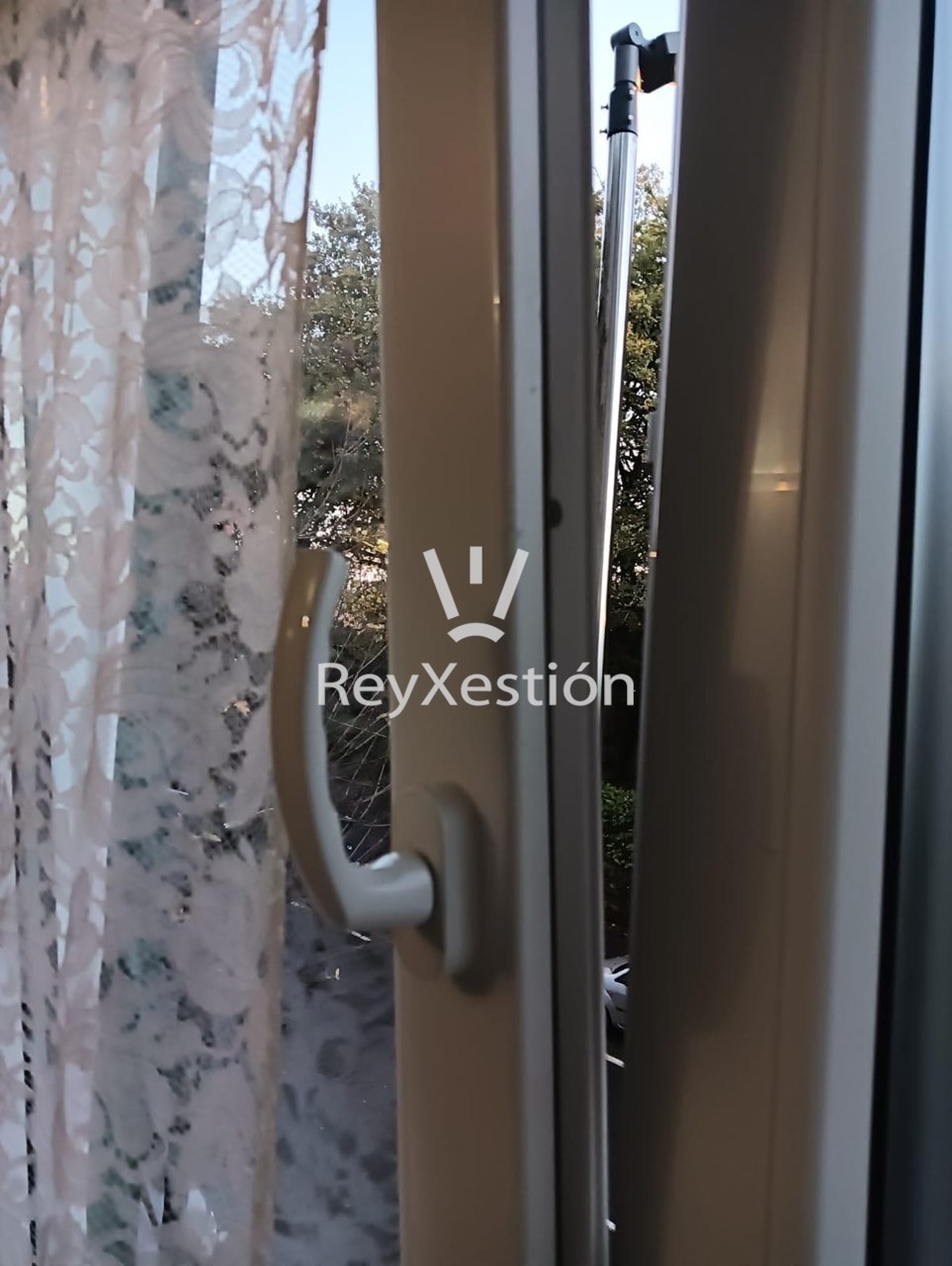 Foto 18 VÉNDESE PISO EN ZONA NORTE - Rua Salvadas, SANTIAGO DE COMPOSTELA