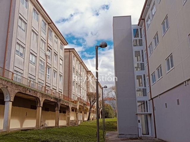 VENTA PISO EN RÚA VISTA ALEGRE (A REFORMAR) - Santiago de Compostela