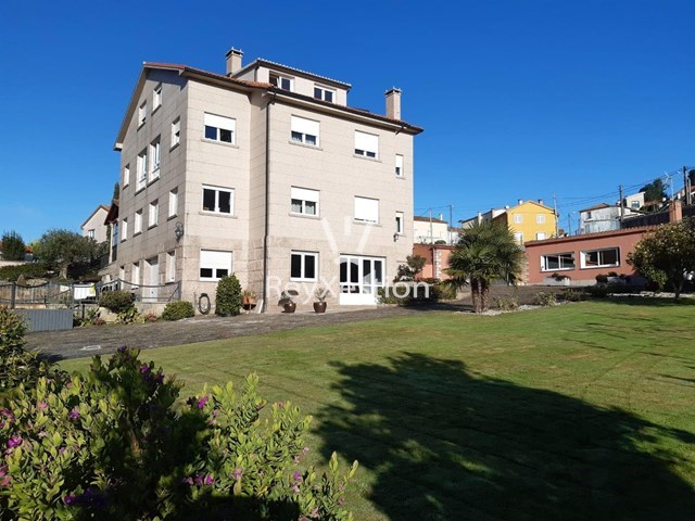 VIVENDA de 2 DORMITORIOS situada en RESIDENCIAL COMUNITARIO - Santiago de Compostela