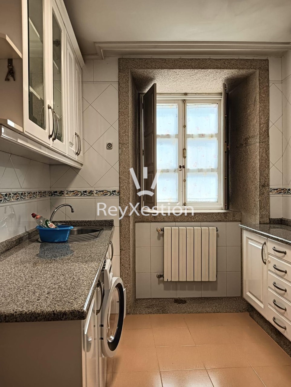 Foto 2 Vivenda de dúas habitacións en Rúa Loureiros, no Casco Histórico, CAMPUS NORTE, SANTIAGO