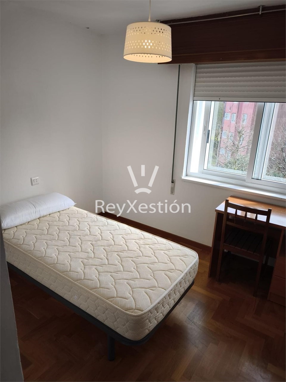 Foto 12 VIVENDA EN VENDA – RÚA BLANCO AMOR, ZONA NORTE - SAN CAETANO, SANTIAGO DE COMPOSTELA