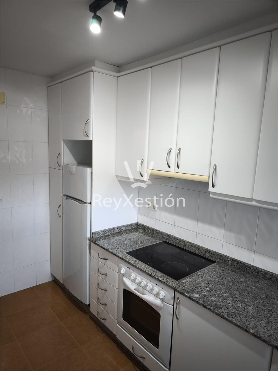 Foto 7 VIVENDA EN VENDA – RÚA BLANCO AMOR, ZONA NORTE - SAN CAETANO, SANTIAGO DE COMPOSTELA