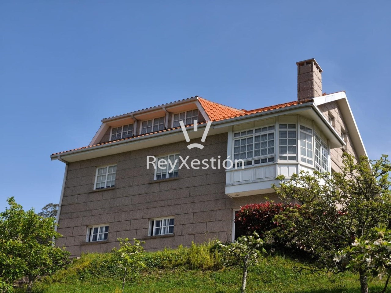 Foto 2 VIVENDA UNIFAMILIAR OS TILOS, TEO (a 5 min. de Santiago)